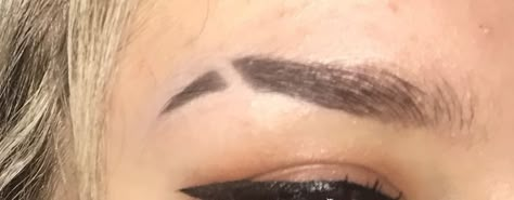 Eyebrow Claims For Dr, Slits In Eyebrows, Eyebrow Slits Baddie, Split Eyebrow, Round Eyebrows, Eyebrow Cut, Shaved Eyebrows, Shave Eyebrows, Eyebrow Slits