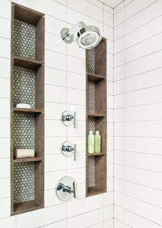 Makeover Kamar Mandi, Small Bathroom With Shower, Bathtub Tile, Tile Remodel, Master Bath Ideas, Bad Inspiration, Shower Niche, Master Bath Remodel, Upstairs Bathrooms