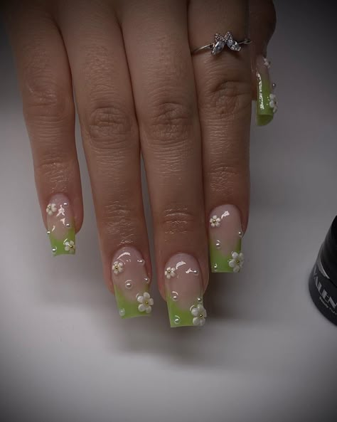 Cute Green Acrylic Nails Designs, Y2k Nails Short Green, Pretty Green Nails Acrylic, Short Light Green Acrylic Nails, Green French Tip With Pearls, Green Chrome French Tip Nails Square, Birthday Nails Green Short, Light Green French Tip Nails Square, Lime Green Nails With Flowers