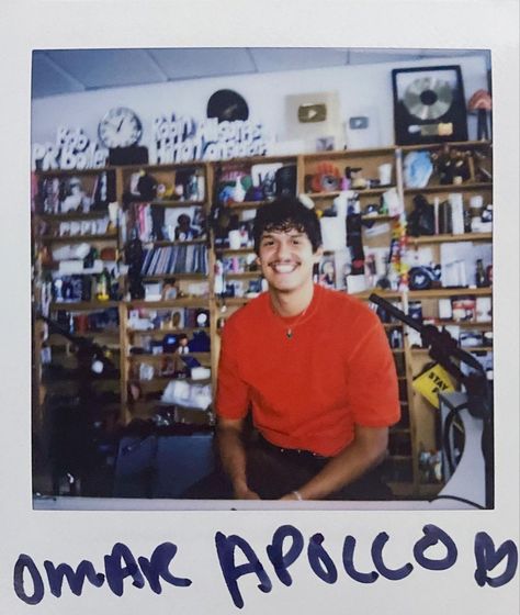 Omar Apollo Polaroid, Omar Apollo Poster, Omar Apollo Aesthetic, Apollo Music, Omar Love, Npr Tiny Desk, Apollo Tattoo, Apollo Aesthetic, Tiny Desk Concert