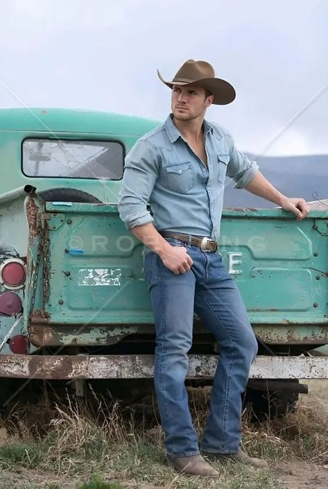 Cinch Jeans: How to Style for a Timeless Look – Svelte Magazine Country Jeans, Denim Outfit Men, Cinch Jeans, Dapper Outfit, Casual Activewear, Looks Country, Western Denim Shirt, Estilo Country