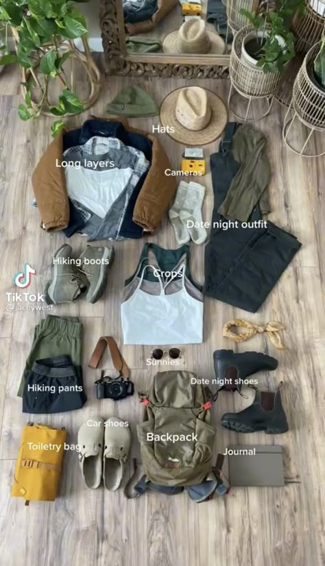 Camping Trip Outfits, Camping Capsule Wardrobe, What To Wear Camping, Camping Outfits Winter, Outdoor Camping Outfits, Outdoor Fits, Winter Camping Outfits, Wander Outfit, Granola Girl Outfits