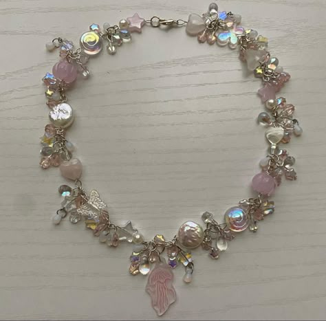 Bead Soup Necklace, Fairy Core Bracelets, Clutter Necklace, Pink Beaded Necklace, Silver Pearl Jewelry, Bead Soup, Diy Jewelry Rings, Everything Diy, Beads Bracelet Design