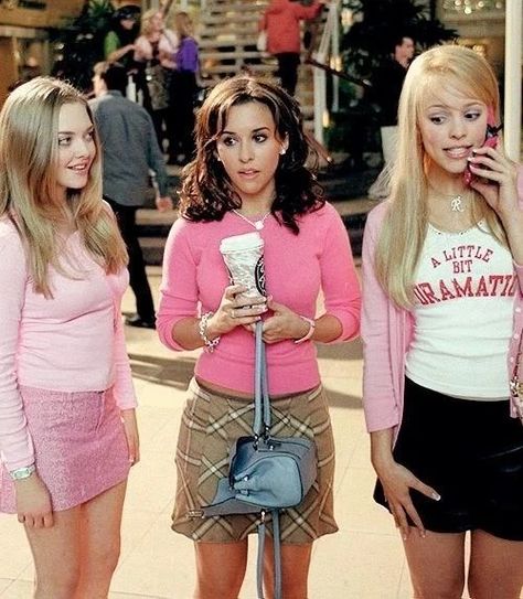 Pretty preppy | Aesthetics Wiki | Fandom 90s 2000s Movies, Gretchen Weiners, Girls Night Movies, Mean Girls Aesthetic, Mean Girls Outfits, Trio Halloween Costumes, Mean Girl, Great Movies To Watch, Chick Flicks