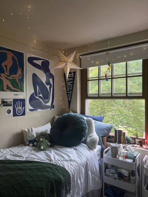 cozy dorm room
cozy dorm room
 aesthetic
cozy dorm room
 ideas
cozy dorm room
 ideas boho
cozy dorm room
 aesthetic vintage
cozy dorm room
 decor
cozy dorm room
 aesthetic green
cozy dorm room
 aesthetic blue Dorm Decor Ideas Minimalist, Nyu Dorm Room Ideas, Dorm Room Aesthetic Dark, Dark Blue Dorm Room, Maximalist Room Ideas, Blue Dorm Ideas, Dorm Room Designs Aesthetic, Cozy Dorm Room Aesthetic, Purple Dorm Room Ideas