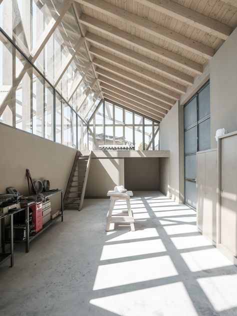 Workshop Architecture, Art Workspace, Temporary Shelter, Atelier Interior, Architecture Gallery, Archi Design, Studios Architecture, Building Contractors, Dream Office