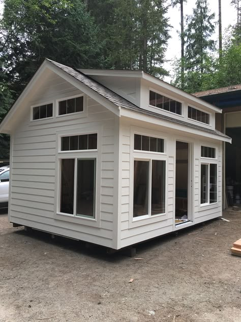 Large Shed Ideas, Guest Room Shed, Storage Building House, Tiny Home Backyard, Guest House Tiny, Guest House Shed, Big Shed, Prefab Shed, Backyard Tiny House