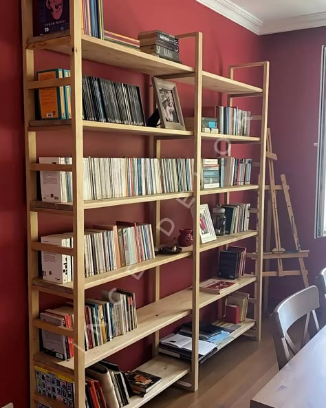 Simple Wood Bookshelf, Diy Open Bookshelves, Simple Library Design, Diy Open Bookcase, Wooden Library Bookshelves, Simple Bookshelf Ideas, Light Wood Bookshelf, Wooden Book Shelf Design, Wood Library Shelves