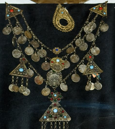 https://flic.kr/p/33dP3P | Sample of Traditional/Historical Albanian Jewelry Albania Traditional, Albanian Aesthetic, Albanian Traditional Clothing, Albanian Wedding, Albanian Traditional, Albanian Clothing, Albanian Culture, Wedding Jewelery, Ethno Style