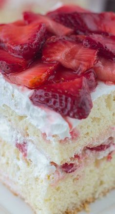 Strawberry Shortcake Strawberry Cake With Cool Whip, Whip Icing Recipe, Cool Whip Icing Recipe, Cool Whip Icing, Cake With Cool Whip, Whip Icing, Shortcake Cake, Strawberry Shortcake Cake, Coconut Dessert