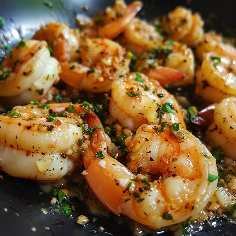 Cooked Prawns Recipes, Chinese Garlic Prawns Recipe, Garlic And Chilli Prawns, Chinese Prawns Recipe, Indian Prawns Recipe, Chilli Garlic Prawns Recipe, Spicy Prawns Recipes, Quick Prawn Recipes, Chilli Prawns Recipe