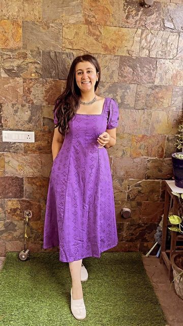 Kurti Design To Stitch, Chudidars Designs For Stitching, New Frocks Designs For Women, Top Models For Stitching, Hakoba Kurti Designs, Short Frock Models For Women, Daily Wear Frocks For Women, Broad Neck Kurti Design, New Simple Frock Design