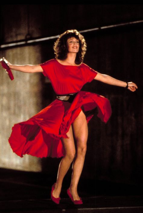 THE WOMAN IN RED, Kelly LeBrock, 1984. ©MGM/Courtesy Everett Collection Kelly Lebrock, Woman In Red, Young And Beautiful, Pretty Woman, Lady In Red, Red Dress, Flapper Dress, Dancing, Hollywood