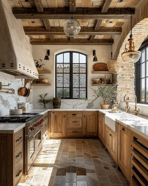 Toscana House Style, Italian Countryside House Interior, Italian Country Kitchen Tuscany, Italy Farmhouse Aesthetic, Italy House Aesthetic Kitchen, 90s Tuscan Kitchen, Vintage European Aesthetic Kitchen, Toscana House, Italian Farmhouse Kitchen