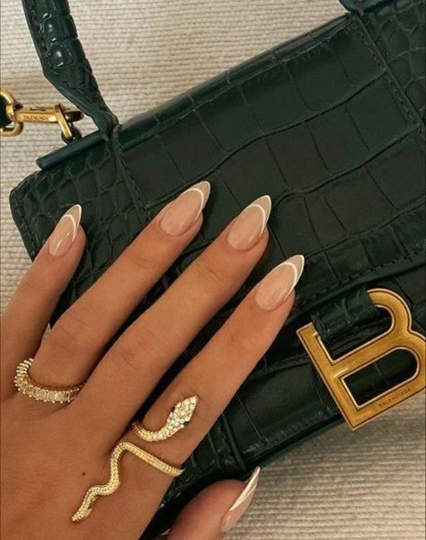 Europe Nails, August Nails, Nagellack Trends, Square Nail, Square Nail Designs, Minimal Nails, Basic Nails, Vacation Nails, Flower Nail