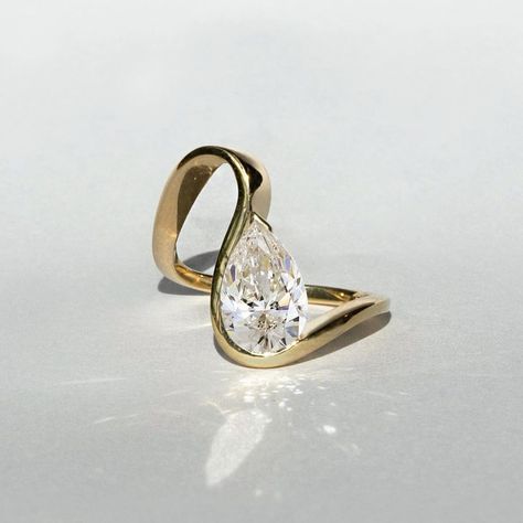 Diamond Trace Ring featuring a Bespoke Ribbon Band | Instagram Gold Pear Engagement Ring, Women Wedding Ring, Gold Ring Engagement, Engagement Ring Pear, Engagement And Wedding Ring, Gold Promise Ring, Pear Cut Engagement Rings, Pear Ring, Gold Promise Rings