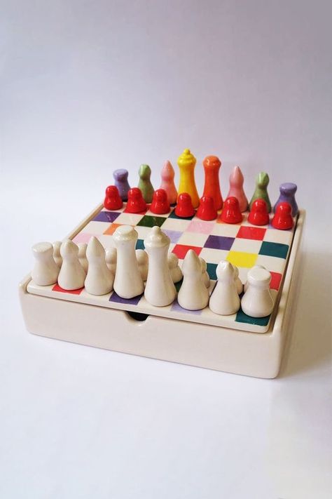 Ceramic Board Games, Chess Ceramic, Ceramic Chess Set, Ceramic Toys, Diy Chess Set, Clay Diy Projects, Tanah Liat, Diy Ceramic, Keramik Design