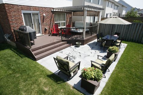 back yard deck into patio - Yahoo Image Search Results Deck Vs Patio, Patio Images, Braids Ideas Cornrows, Small Outdoor Patios, Patio Plans, Office Chalkboard Ideas, Patio Layout, Backyard Patio Deck, Outdoor Patio Designs