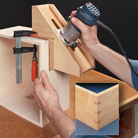 Strong, Good-Looking Mitered Boxes: A simple router jig makes dovetailed splines easy. Woodworking Jig, Woodworking For Kids, Learn Woodworking, Diy Holz, Woodworking Workshop, Popular Woodworking, Wood Plans, Wood Tools, Woodworking Jigs