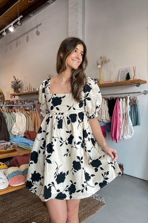 Clothing boutique, cute clothes, fashion inspo, fashion style, fall fashion, winter fashion, fall vibes, fall aesthetic, ootd, outfit ideas, casual outfit, cozy, Tan, floral mini dress with puff sleeves Cute Frock, Floral Dress Aesthetic, Ootd Outfit Ideas, Mini Frock, Indian Dresses For Women, Simple Frock Design, Simple Frocks, Aesthetic Ootd, Dress With Puff Sleeves