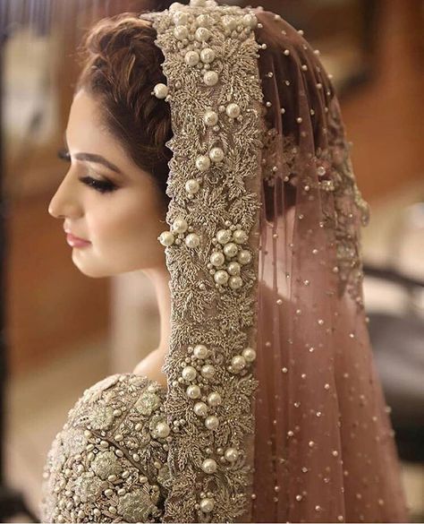 Image may contain: 1 person, closeup Shaadi Outfits, Bridal Mehndi Dresses, Pakistani Bridal Makeup, Desi Wedding Dresses, Nikkah Dress, Asian Wedding Dress, Asian Bridal Dresses, Bridal Dresses Pakistan, Pakistani Wedding Outfits