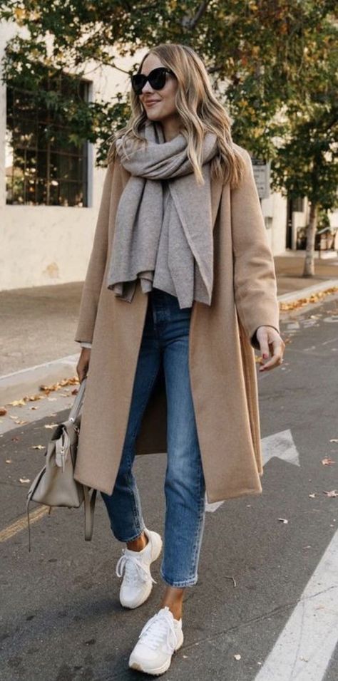 What To Wear To Ireland In Spring, Scarf Outfit Fall, City Break Outfit, Camel Coat Outfit, Trainers Outfit, Throwing Fits, Campaign Manager, Wool Winter Coat, Thanksgiving Outfits