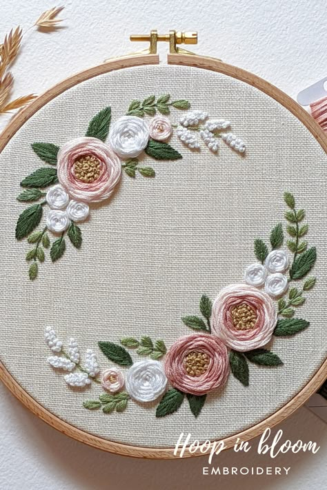 White and pink rose wreath embroidery PDF pattern. #handembroidery #wreathembroidery #wovenwheel #wovenrose Flower Embroidery Wreath, Embroidery Hoop Flower Design, White Flower Embroidery Designs, Floral Embroidery Wreath, Embroidered Flower Wreath, Embroidery Wreath Pattern Free, Embroidery White Flowers, White Rose Embroidery, Pink Rose Embroidery