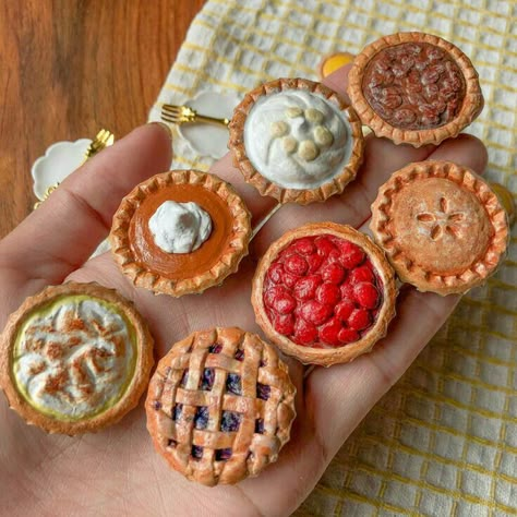 Cincin Diy, Cercei Din Lut Polimeric, Mini Fruit Tarts, Fruit Tarts, 귀여운 음식 그림, Clay Magnets, Diy Air Dry Clay, Seni Dan Kraf, Tanah Liat