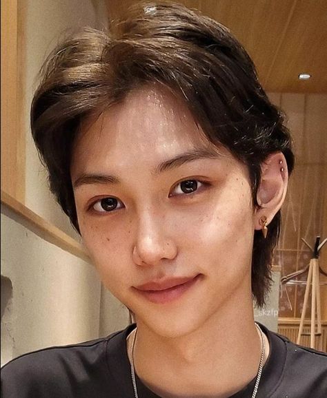 Felix Stray Kids No Makeup, Stray Kids No Makeup, Felix No Makeup, The Rasmus, Prince Felix, Cant Breathe, Korean Guys, Group Pics, Felix Lee