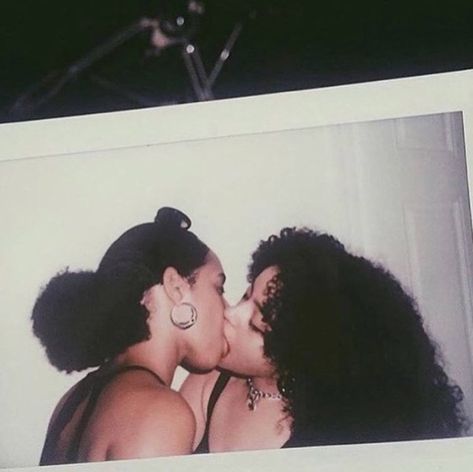 Want A Girlfriend, Flipagram Instagram, Woman Loving Woman, Girlfriend Goals, Black Love Couples, Black Couples Goals, The Love Club, Photo Couple, Couple Aesthetic