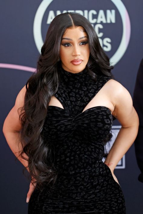 Cardi B Pics, Cardi B Photos, Beauty And The Beast Costume, Celebrity Beauty Secrets, American Music Awards, Bacardi, Baddie Hairstyles, Cardi B, Nicki Minaj