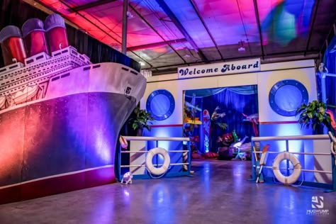 Yacht Party Theme, Boat Party Theme, Cruise Theme Parties, Titanic Birthday, Cruise Ship Party, Cruise Theme, Boat Theme, Event Entrance, The Love Boat