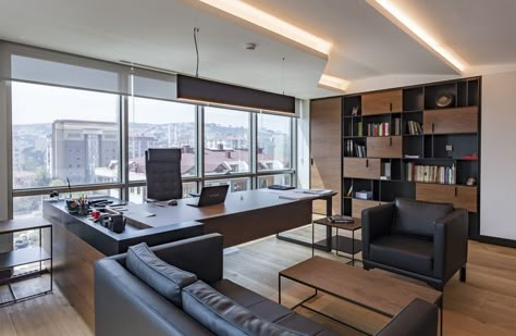 Ceo Cabin, Luxury Ceo Office, Ceo Office Design Luxury Modern, Office Meeting Room Interior, Ceo Office Design Luxury, Ceo Desk, Ceo Office Design, Director Office, Law Office Design