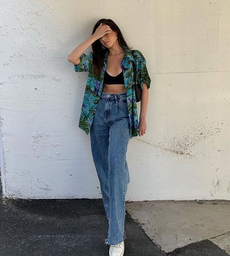 299570476c6f0309545110c592b6a63bdesc50801524ri Jeans Button, Mode Inspo, Dress Code, Looks Vintage, Retro Outfits, Look Cool, Cute Casual Outfits, Aesthetic Fashion, Look Fashion