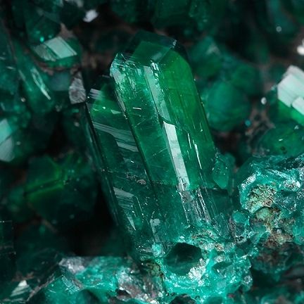 Green Bone Saga, Emerald Aesthetic, Jade City, Aesthetic Crystals, Rock Background, Pillars Of Eternity, Stories On Wattpad, Congo Brazzaville, Crystal Aesthetic