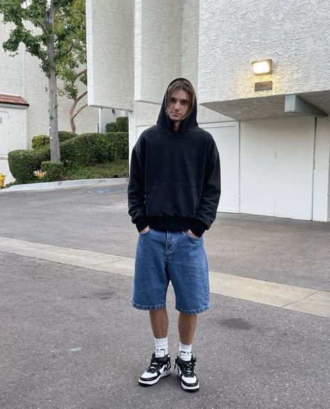 Comfy Men’s Outfits, Men Summer Aesthetic Outfit, Shorts Outfits Streetwear, Summer Guy Outfits Aesthetic, Men Summer Outfit Streetwear, Summer Outfit Men Aesthetic, Men Comfy Outfit, Men Shorts Outfit Summer Mens Fashion, Summer Y2k Outfits Men