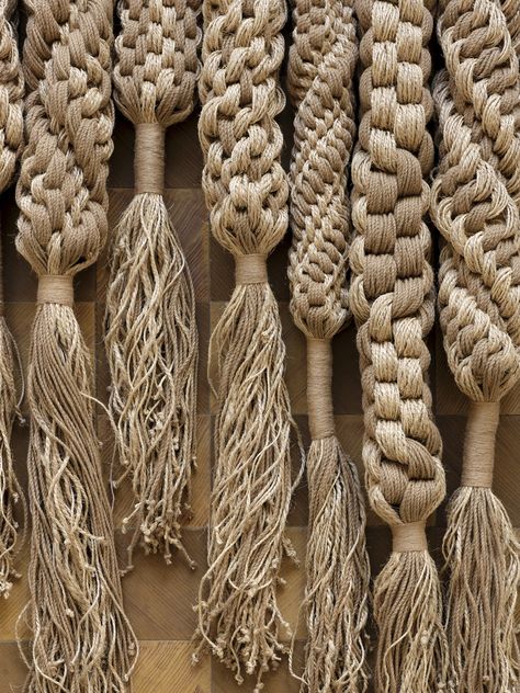 Macro Macrame Wall Hangings, Rope Weaving, Japanese Macrame, Macrame Ceramic, Giant Macrame, Macrame Sculpture, Macrame With Thick Rope, Macrame Art Installation, Macrame Furniture