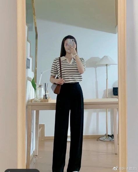 Casual outfit | OOTD ideas ☁️ Korean Outfit Street Styles, Casual College Outfits, Knitwear Sweater, Korean Casual Outfits, Everyday Fashion Outfits, Casual Day Outfits, Wardrobe Tips, Sweater Crop, Classy Work Outfits