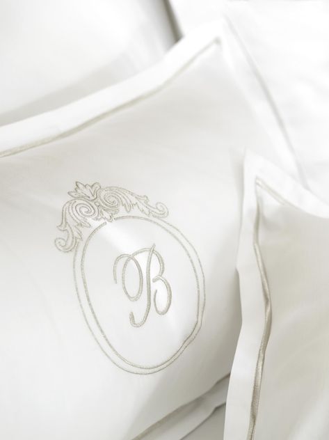 Fanna by Mirabel Slabbinck - customized bedding set with a monogram embroidery design Unique Duvet Covers, Made Bed, Cool Comforters, Queen And King, Embroidered Bedding, Grey Linen Bedding, Dream Furniture, Private Plane, Luxury Sheets