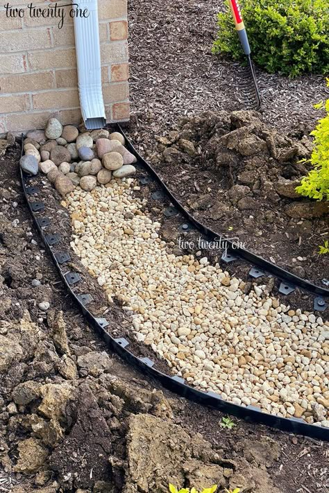 Creek Bed Landscaping, Rock Drainage, Dry Riverbed Landscaping, Downspout Drainage, Small Garden Waterfalls, Garden Wall Decoration, Small Garden Design Ideas, Landscape Drainage, Outdoor Improvements