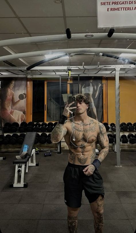 Attractive Men Tattoos, Big Guy Tattoos, Tatooed Guys Aesthetic, Buff Tattooed Men, Fully Tattooed Man, Tattoo Guy Aesthetic, Tattoed Guys Aesthetic, Muscle Tattoo Men, Tall Muscular Guy