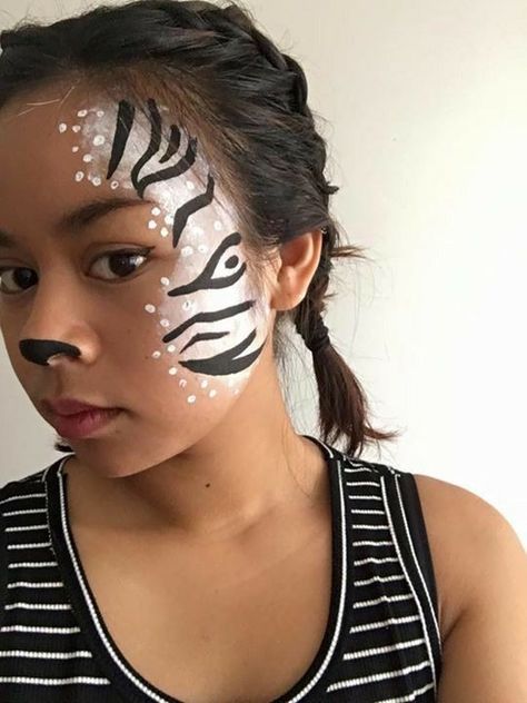 Face Paint Simple, Zebra Face Paint, Zebra Makeup, Zombie Face Paint, Animal Face Paintings, Zebra Costume, Kids Face Painting, Zebra Face, Zombie Face