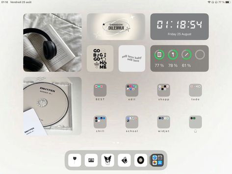 Ipad Widgets Aesthetic Ideas, Aesthetic Wallpaper Ipad Ideas, Ipad Wallpaper Aesthetic Layout, Ipad Set Up Inspiration, Widgets Aesthetic Ideas Ipad, Ipad Setup Ideas Aesthetic, Neutral Ipad Aesthetic, Ipad Widget Setup, Ipad Widgets Ideas Aesthetic