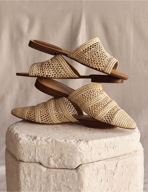 Massimo Dutti: Product Alert | Raffia footwear – Suitably Stylish Massimo Dutti Shoes, Japanese Accessories, Raffia Shoes, Shoes Fashion Photography, Half Shoes, Raffia Sandals, Woven Shoes, Shoes Photography, Shoes Photo