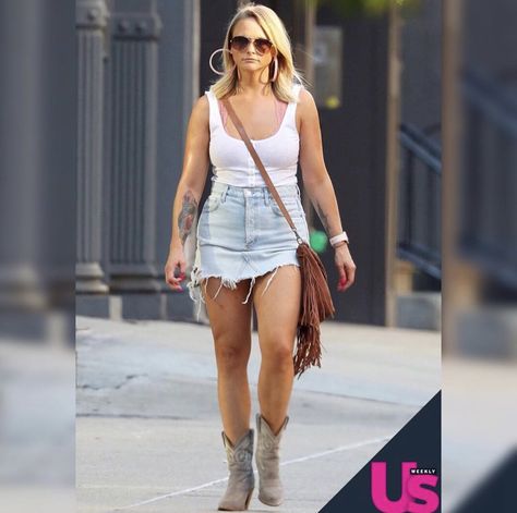 Miranda Lambert Tattoo, Miranda Lambert Concert Outfit, Miranda Lambert Husband, Miranda Lambert Style, Miranda Lambert Concert, Brendan Mcloughlin, Happy Playlist, Miranda Lambert Photos, Country Female Singers