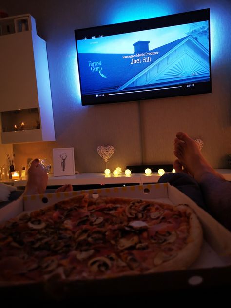 #movie #night #couple #pizza Movie Dates At Home, Movie Night Couple Aesthetic, Movies Date Aesthetic, Couple Movie Night At Home, Netflix Date Night Aesthetic, Marvel Movie Night Aesthetic, Home Movie Date Aesthetic, Movie Theater Aesthetic Couple, Couple Watching Movie Aesthetic