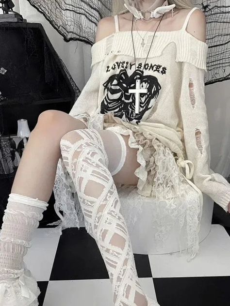 일본 패션, Gothic Skull, Off Shoulder Sweater, Mode Inspo, Really Cute Outfits, Kawaii Clothes, Edgy Outfits, Looks Style, Girls Long Sleeve