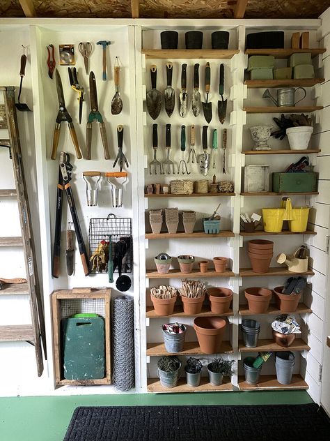 Garden Shed Makeover, Garden Shed Interiors, Shed Makeover, Shed Organization, Greenhouse Shed, Backyard Greenhouse, Garden Tool Storage, Greenhouse Gardening, Potting Shed