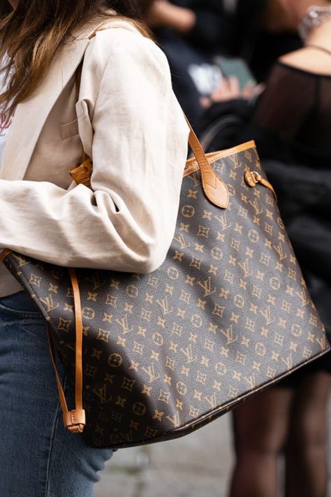 Louis Vuitton Neverfull Mm Monogram, Louis Vuitton Neverfull Gm Monogram, Louis Vuitton Work Bag, Lv Neverfull Bag, Lv Bag Aesthetic, Lv Neverfull Outfit, Luis Vuitton Neverfull, Neverfull Mm Outfit, Never Full Louis Vuitton