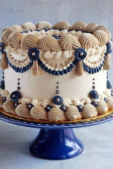 White And Blue Vintage Cake, Vintage Cake For Men, Blue Birthday Cake For Men, Lambeth Cake, Victorian Cakes, Bolo Vintage, 22 Birthday, Vintage Birthday Cakes, Pretty Desserts